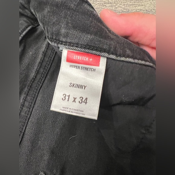 Express men’s skinny denim size 31/34. Distressed areas dark gray/black - Picture 4 of 4